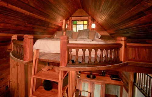 Thomas Frey Futurist Speaker Inside view of a tiny home