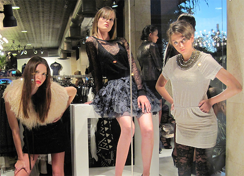 Thomas Frey Futurist Speaker Are they real or are they mannequins?